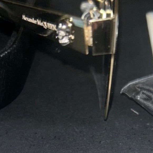 Alexander McQueen Square Frame Sunglasses - Picture 11 of 12